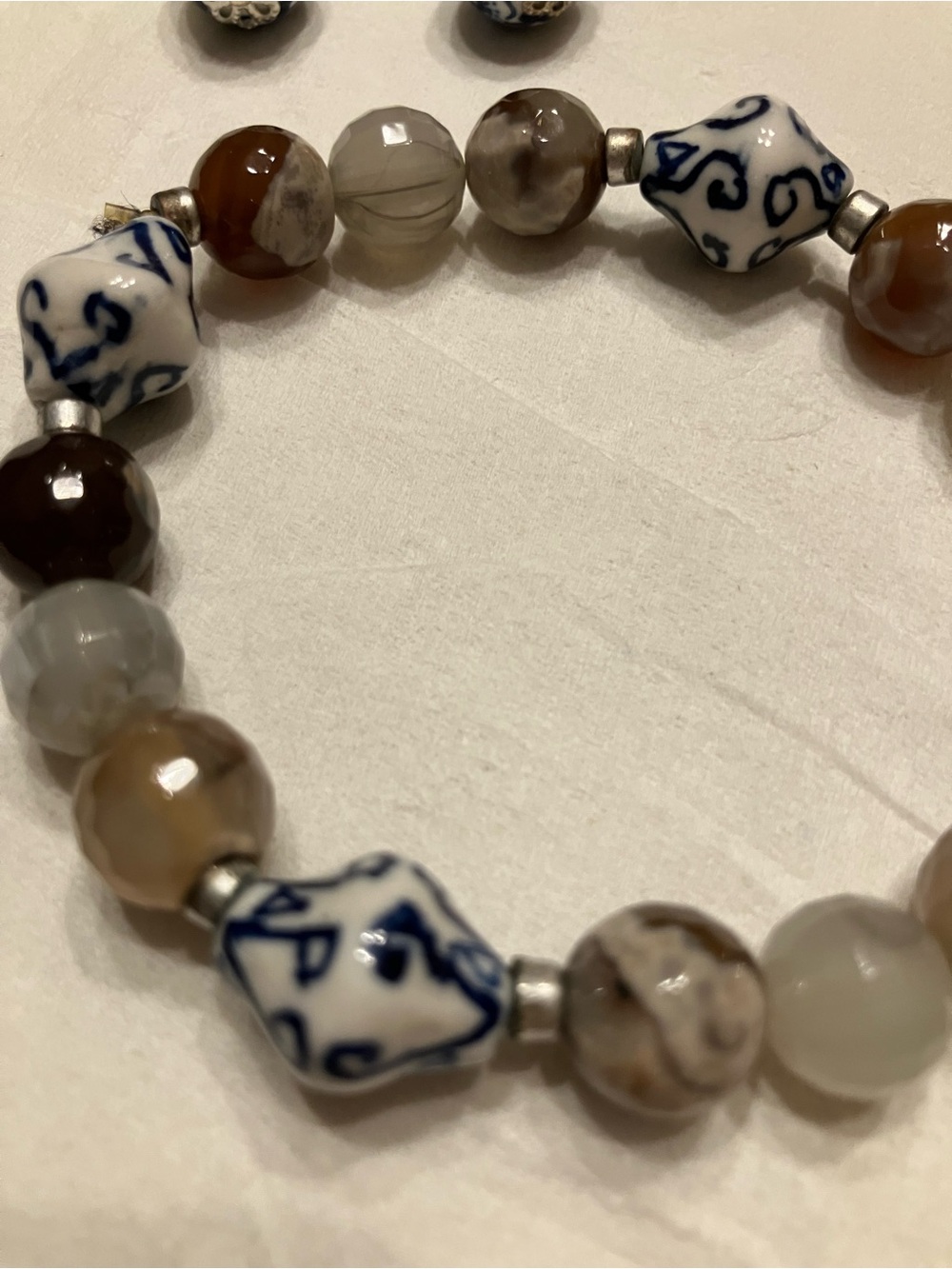 AGATE AND CERAMIC DELFT STYLED BRACELET AND EARRING SET - Picture 8 of 11